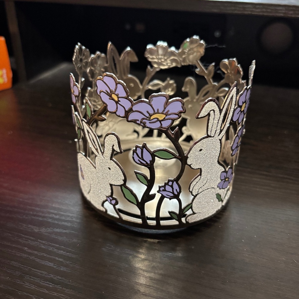 Bath and body works easter bunnies with purple flowers 3 wick candle holder